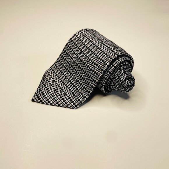 Striking Black and White Handmade Silk Necktie - Picture 1 of 6